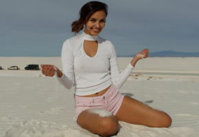 alejandra cobos, white sands, dune, sand, smile, jeans shorts, sweater