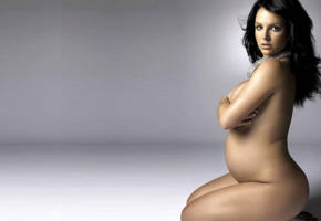 britney spears, pregnant, nacked, nude, tanned, black hair, low quality