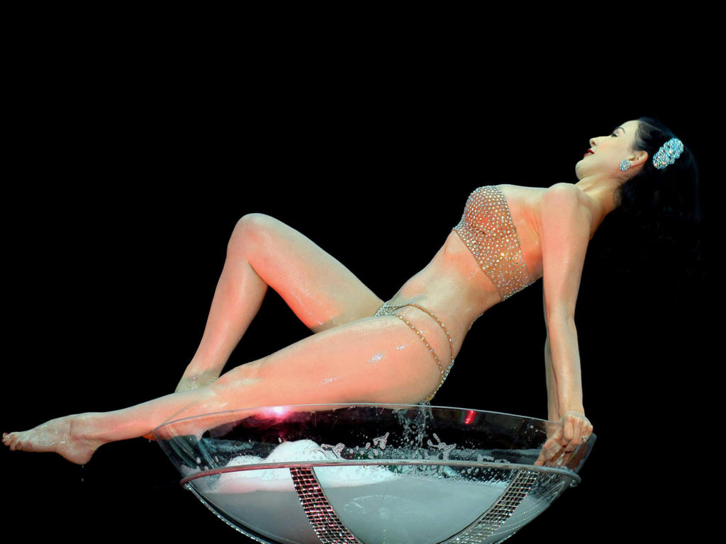 dita von teese, lingerie, nude, brunette, sexy, international burlesque star, dita, playmate, dancer, performing