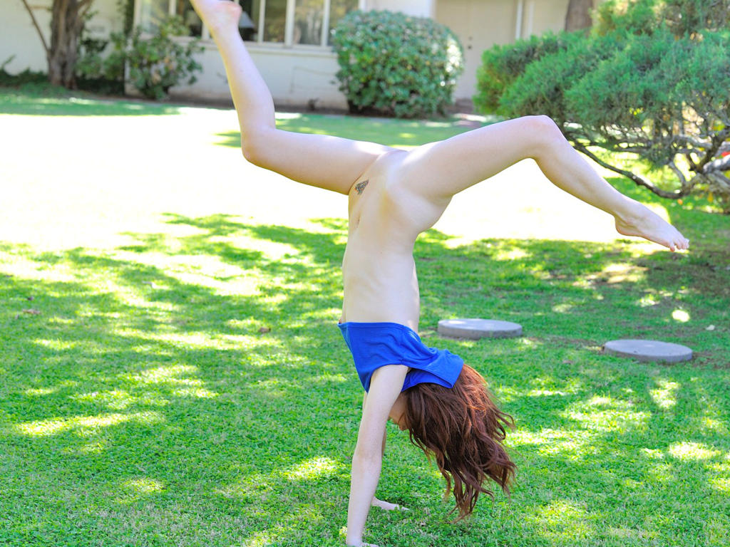 elle, elle alexandra, pussy, grass, legs, small tits, tiny tits