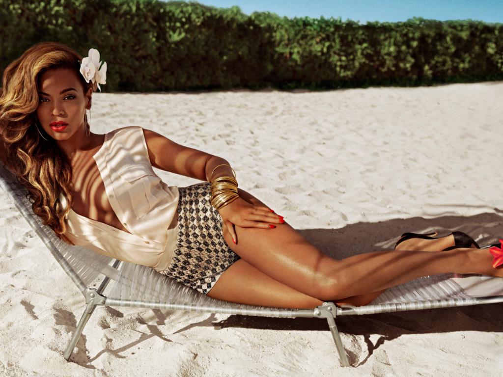 beyonce knowles, brunette, ebony, singer, actor, glamour, exotic, sexy babe, long hair, posing, laying, outdoor, beach, sand, american, american, celebrity, sexy dressed, retro, swimsuit, pin up style, erotic, red lips, legs, high heels, real