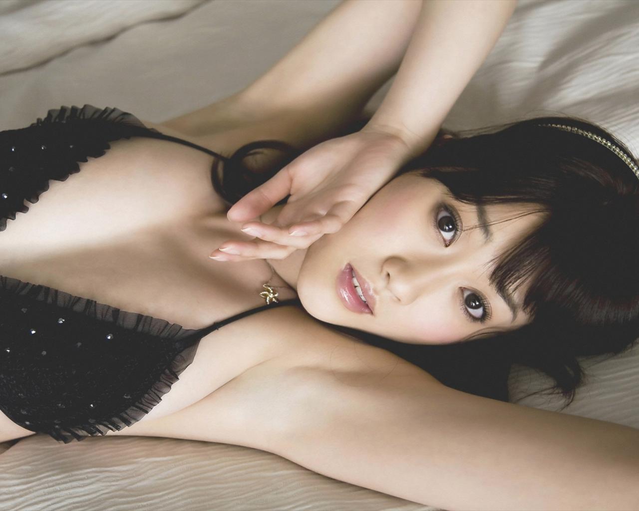 mikie hara, asian, hot, sexy, busty, distorted aspect ration