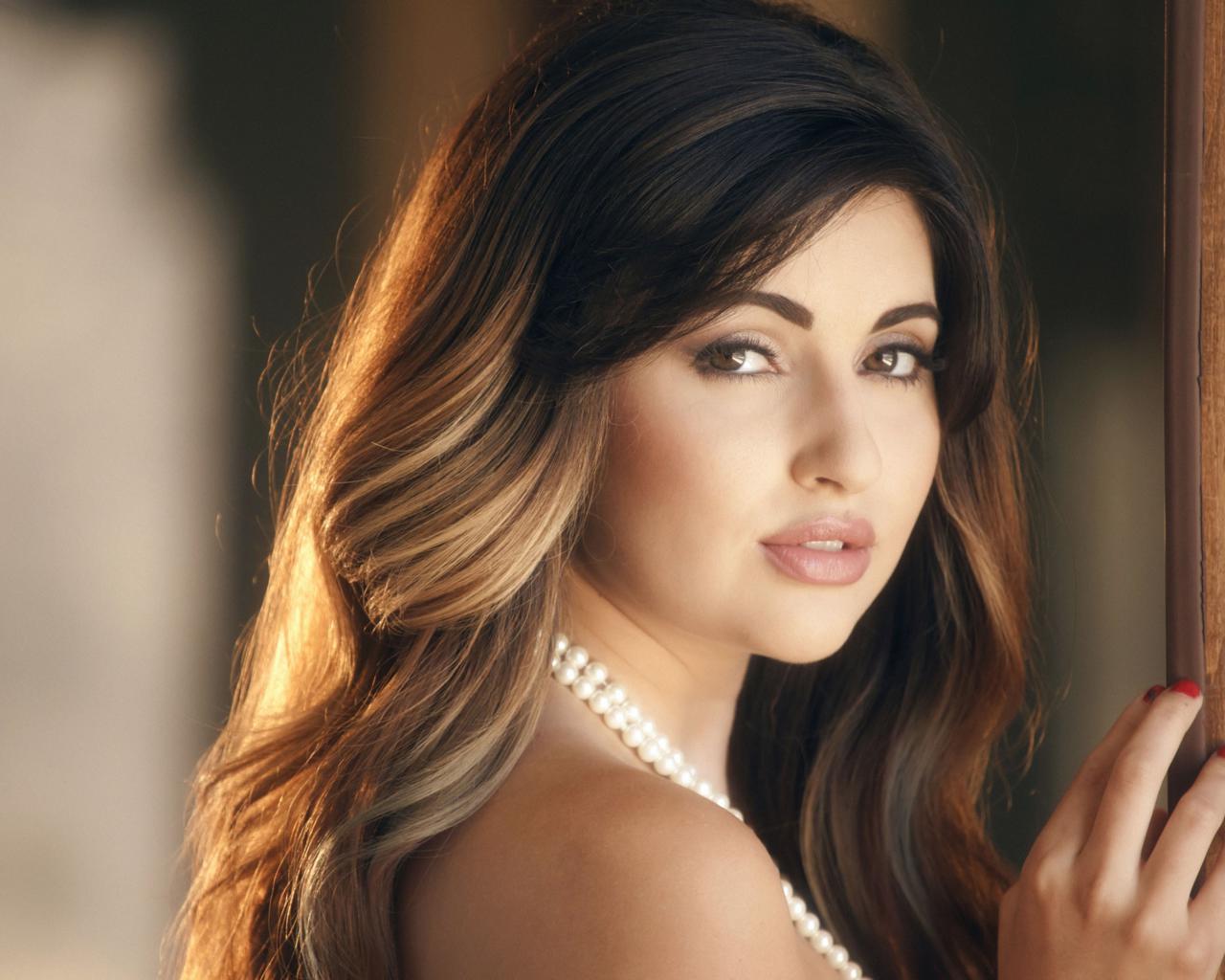 natasha malkova, brunette, sexy girl, long hair, view, look, beads, necklace, eyes, bisexual