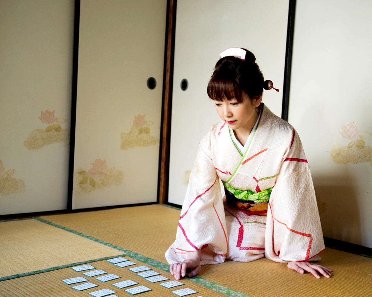 azusa kirihara, tatami, kimono, karuta, new year, asian