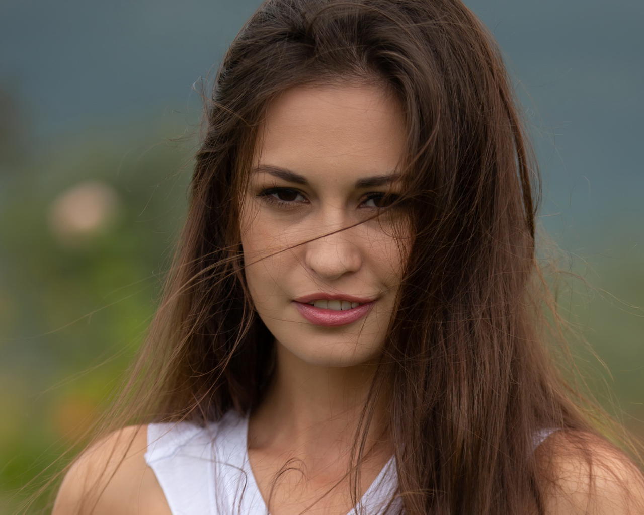 demi fray, outdoors, brunette, face, long hair, smile