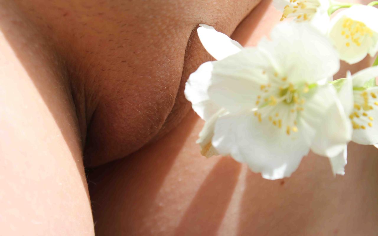 pussy, shaved, feet, solo, flower