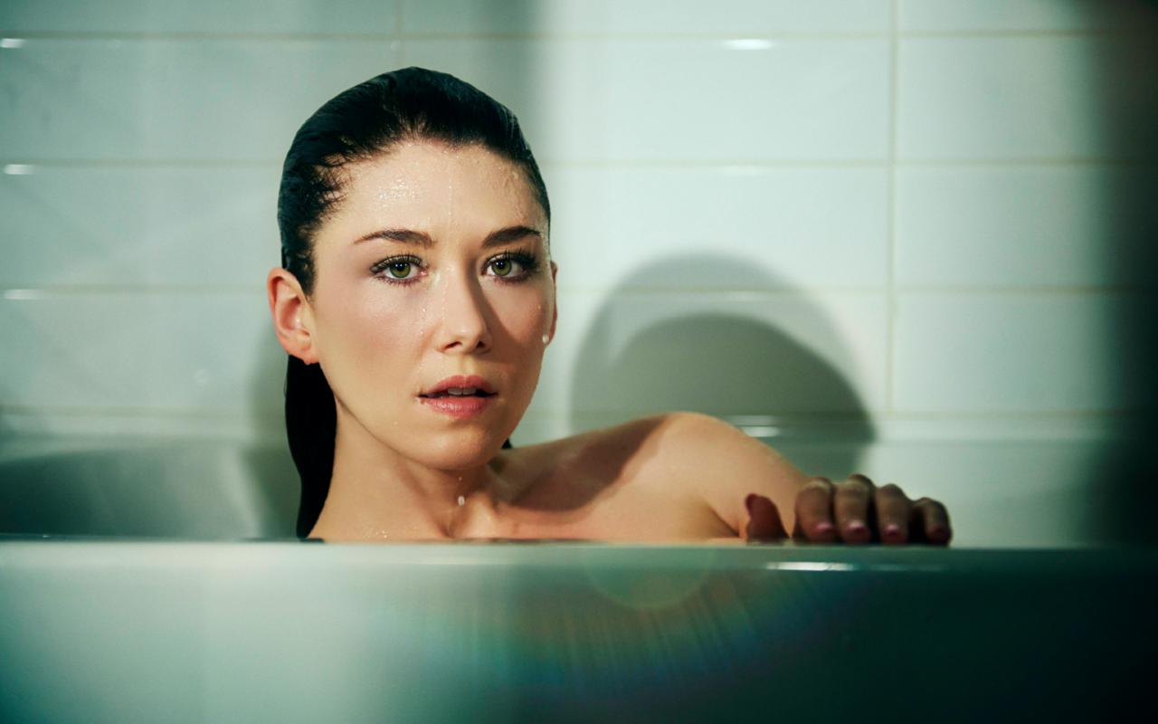 jewel staite, bath, bathtub, bath tub, kaylee, firefly, serenity