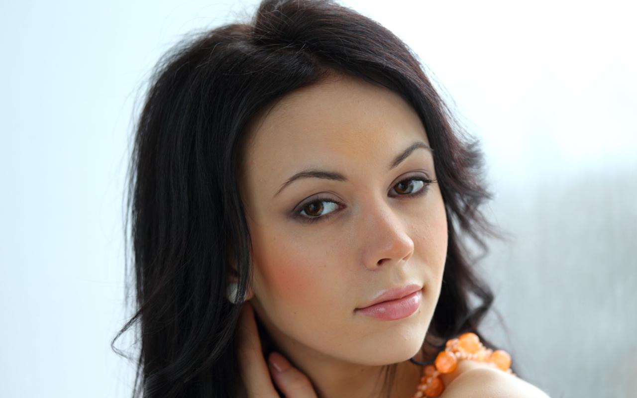 sheri vi, joanna, darina, genie, divina, model, awesome, babe, dark hair, russian, sensual lips, face