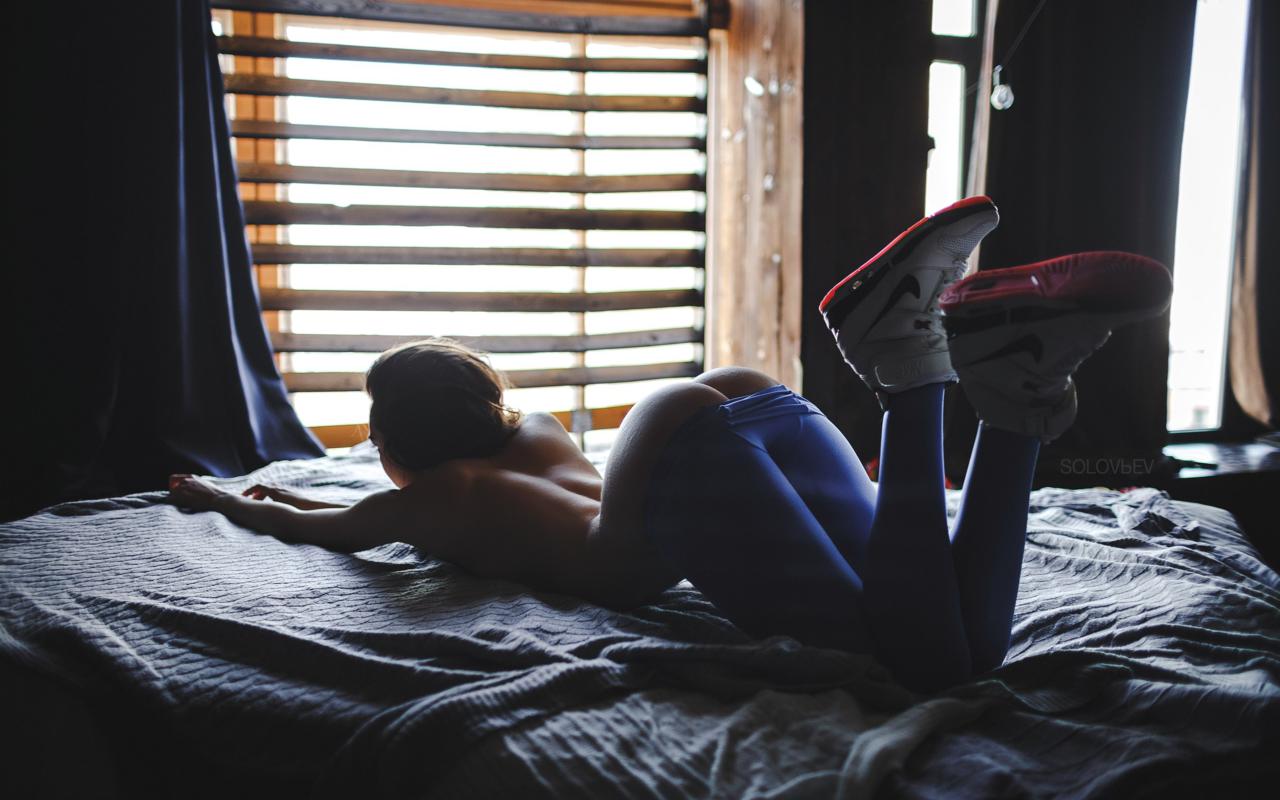 margo amp, laying on belly, bed, blue spandex, sneakers, ass, doggy, flexible, leggings, sweet ass