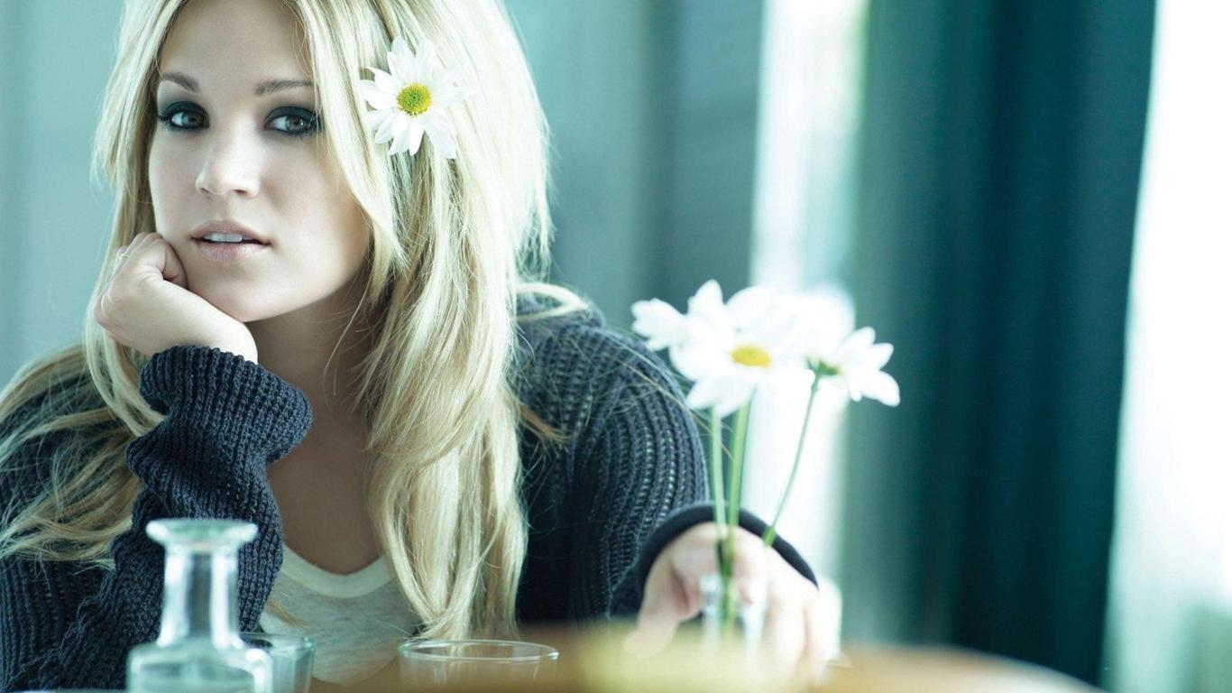 carrie underwood, singer, blonde, flower, cute