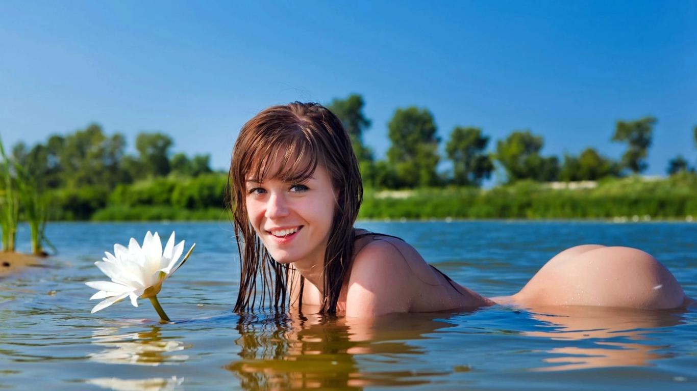 blonde, nude, ass, smile, flower, water, wet, brunette, natalia e, lily c, raisa