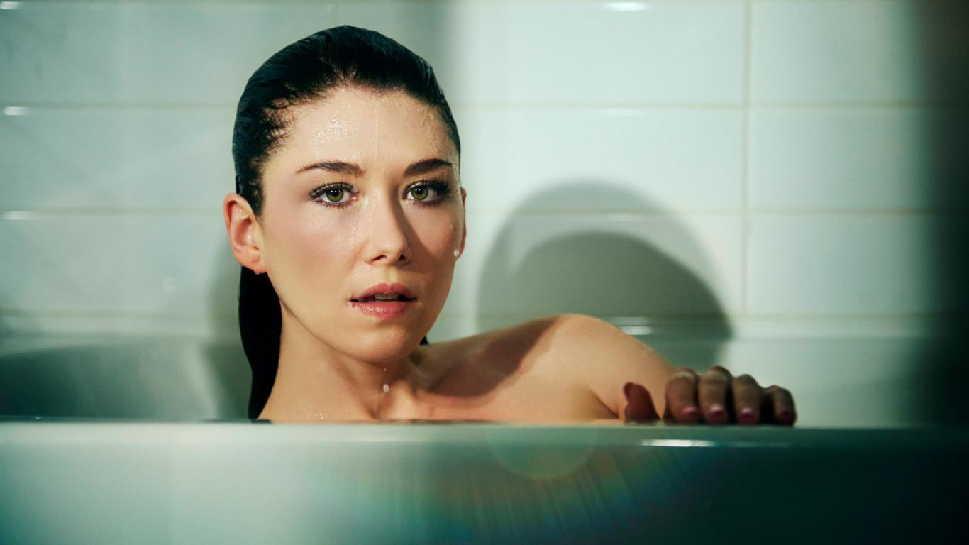jewel staite, bath, bathtub, bath tub, kaylee, firefly, serenity