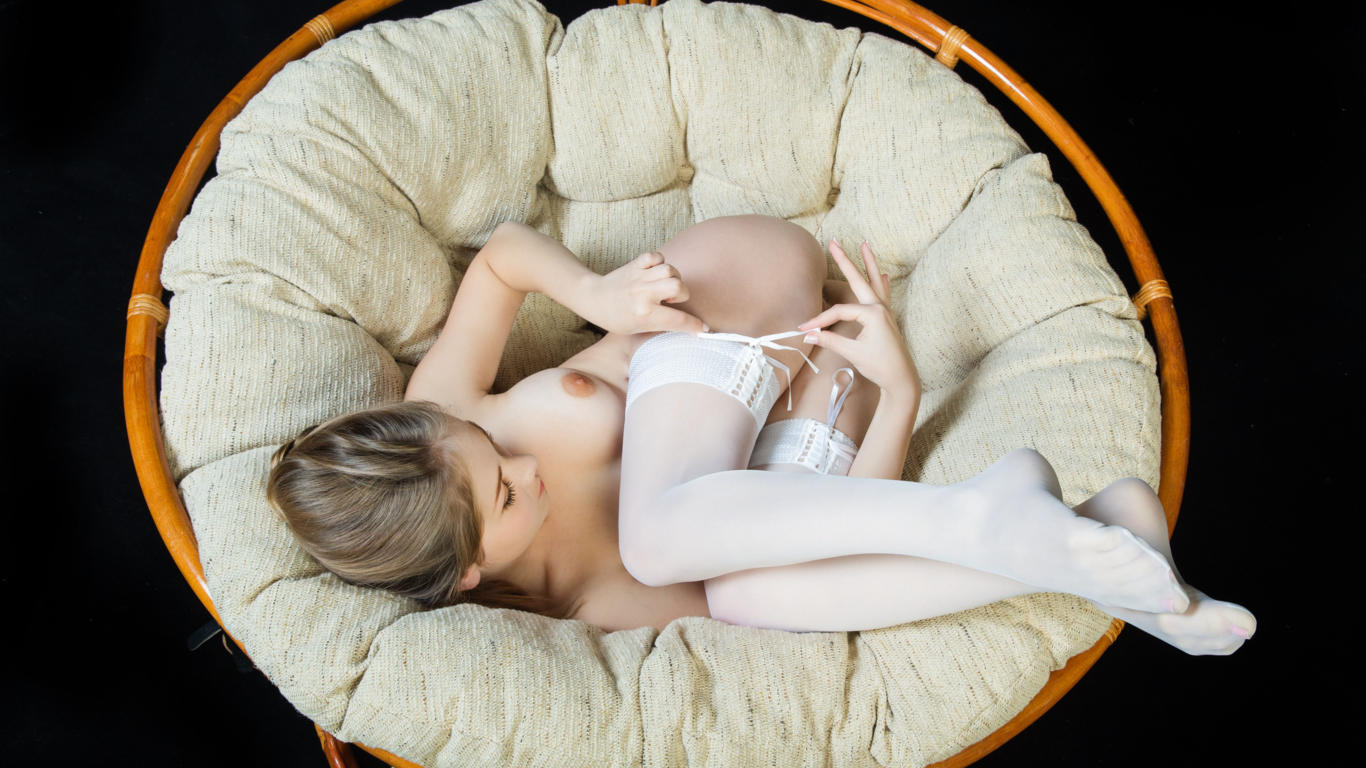 jeff milton, hi-q, sexy, naked, amazing, beauty, gorgeous, cute, hot, beautiful, model, legs, tits, natural, smile, sexy legs, sexy girl, chair, tights, stockings