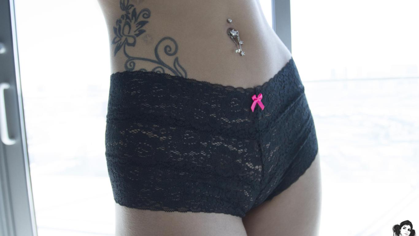 gypsyy, suicide girls, tattoo, lace, panties, black panties, pierced navel, piercings, lingerie