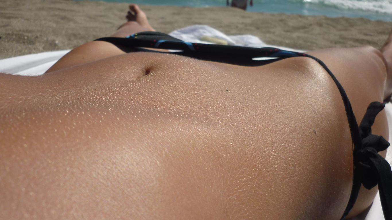 bikini, clothed, beach, tanned, slim, bikini bridge, sexy, hot, perspective, hip bones