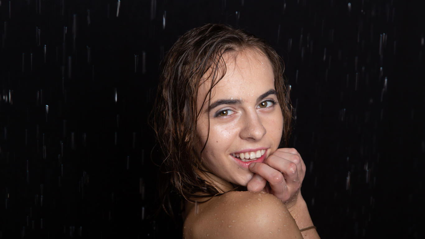 gracie, sexy, brunette, water, wet, smile