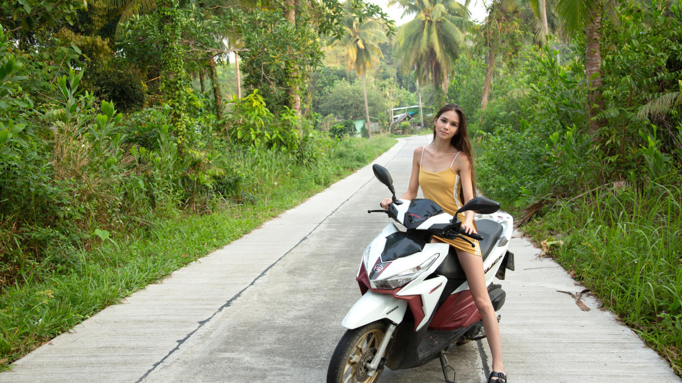leona mia, outdoor, bike, brunette, non nude, tropics