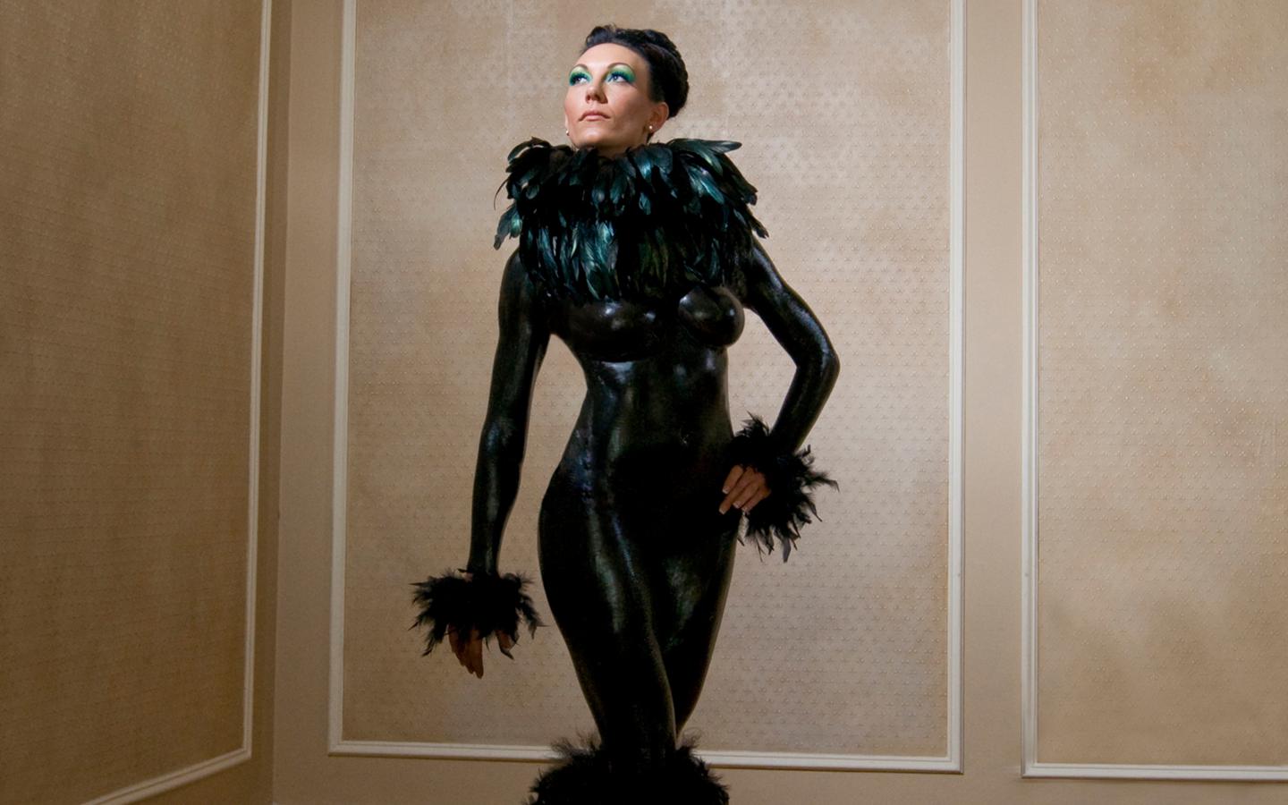 alicia, brunette, milf, model, slim, busty, sexy babe, long hair, pin up style, updo hairstyle, posing, body, covered, black, liquid latex, feathers, erotic art, fotoshoot, hi-q, fetish babe