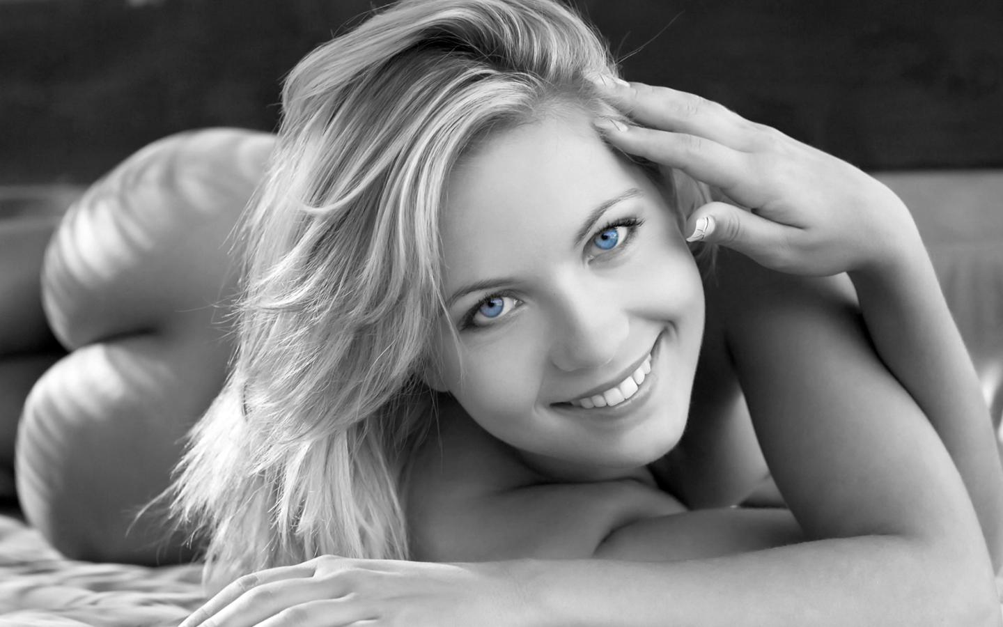 jenni gregg, blonde, blue eyes, black and white, ass, smile, jenni kohoutova, lucie kralickova, jenni p, jenni a, jenni czech, butt, cheeks