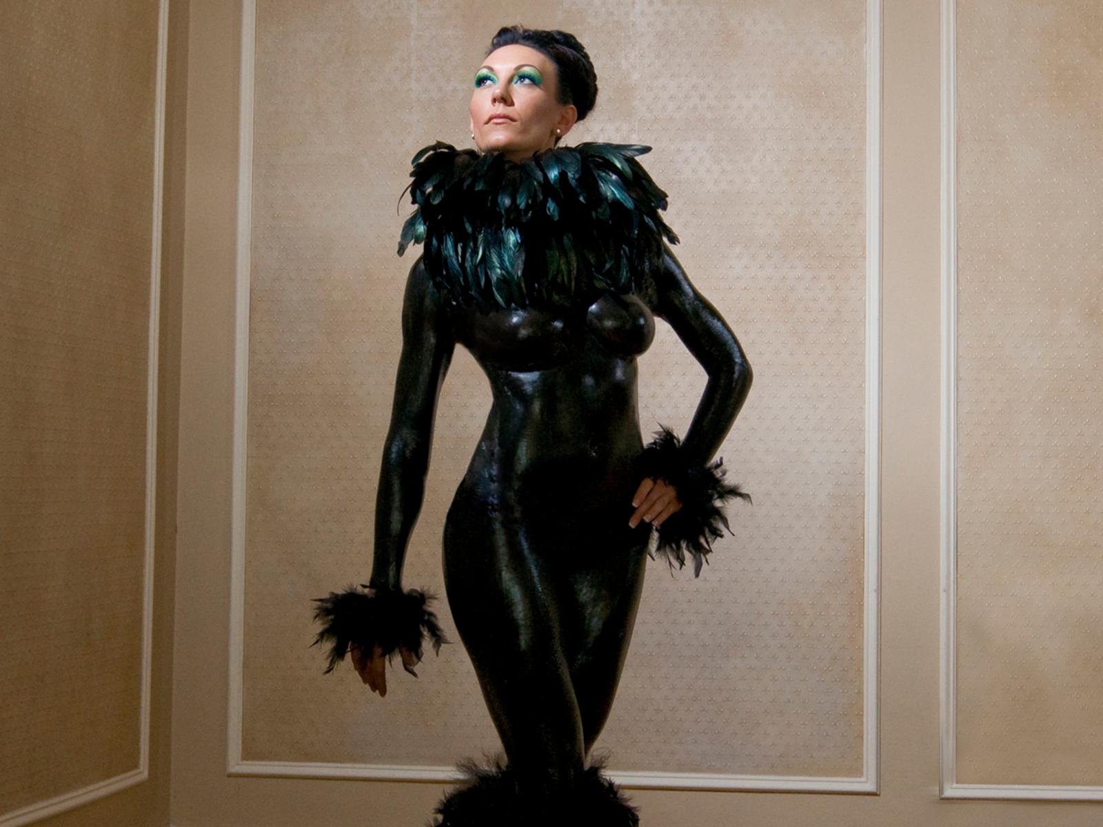 alicia, brunette, milf, model, slim, busty, sexy babe, long hair, pin up style, updo hairstyle, posing, body, covered, black, liquid latex, feathers, erotic art, fotoshoot, hi-q, fetish babe