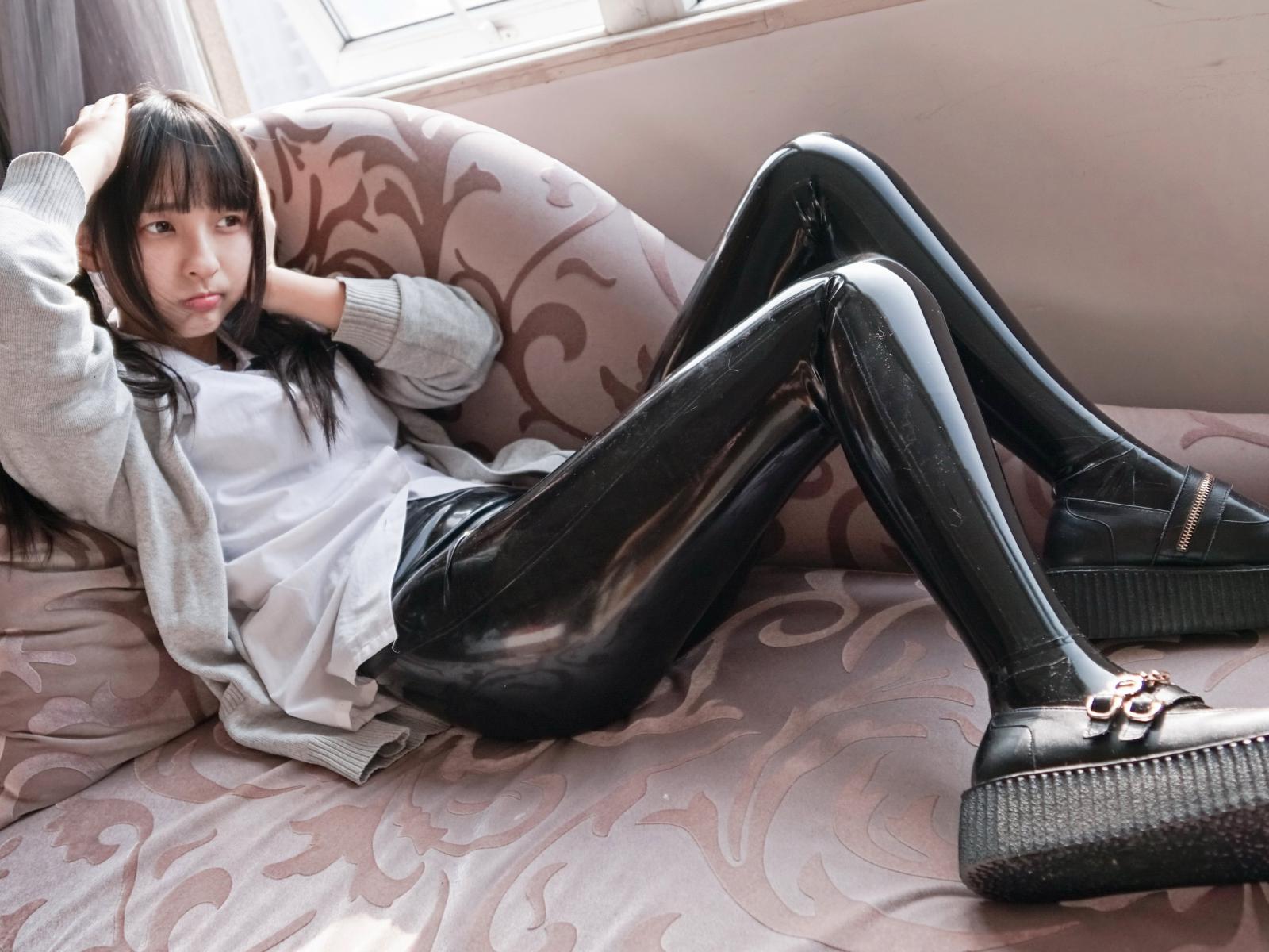 young, slim, asian, model, shiny, latex, leggings, amateur, photoshoot