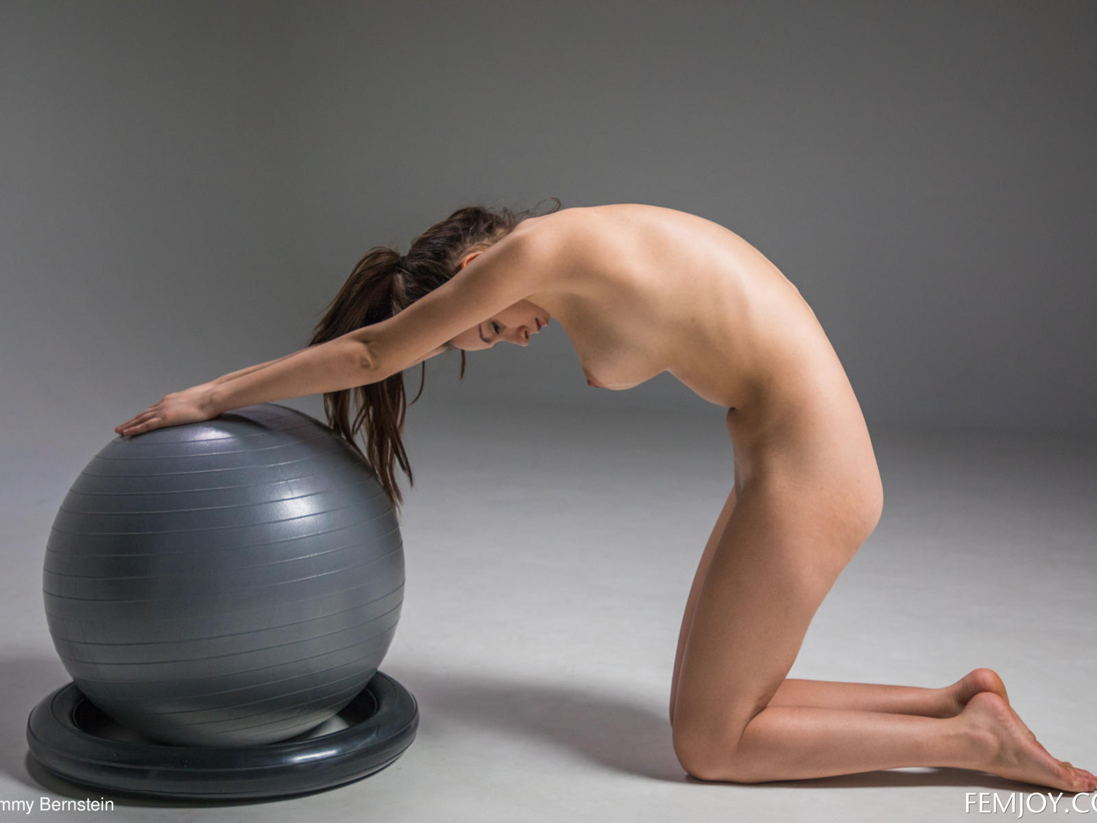 alisa i, nude, brunette, tanned, boobs, big tits, nipples, gym