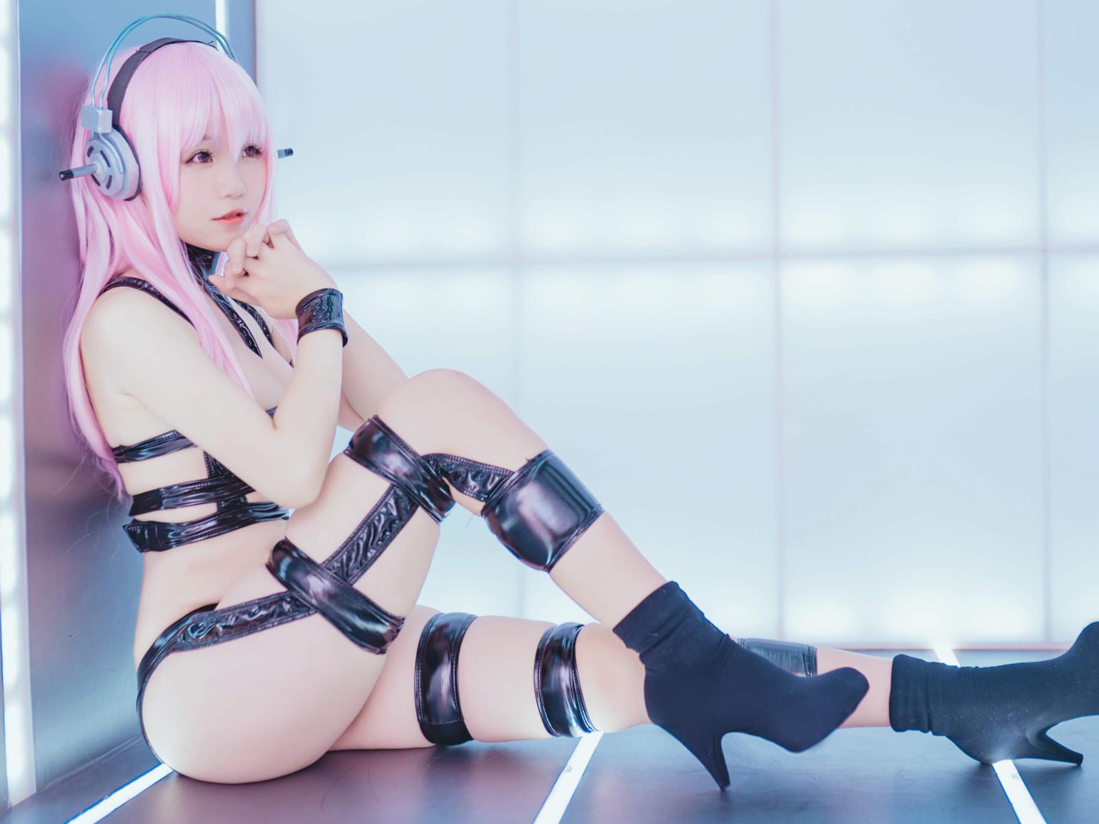 yoko, asian, cosplay, shiny, lingerie, wig, ankle boots, hi-q, fetish babe, erotic, yoko cosplay