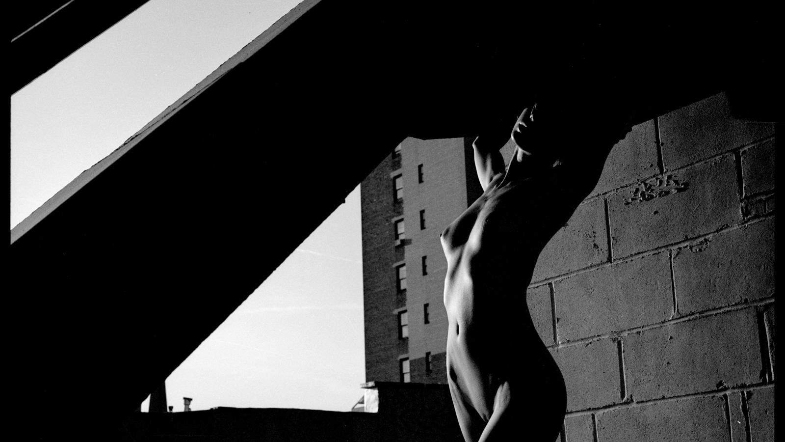 alex, black and white, profile, silhouette, boobs, shaved