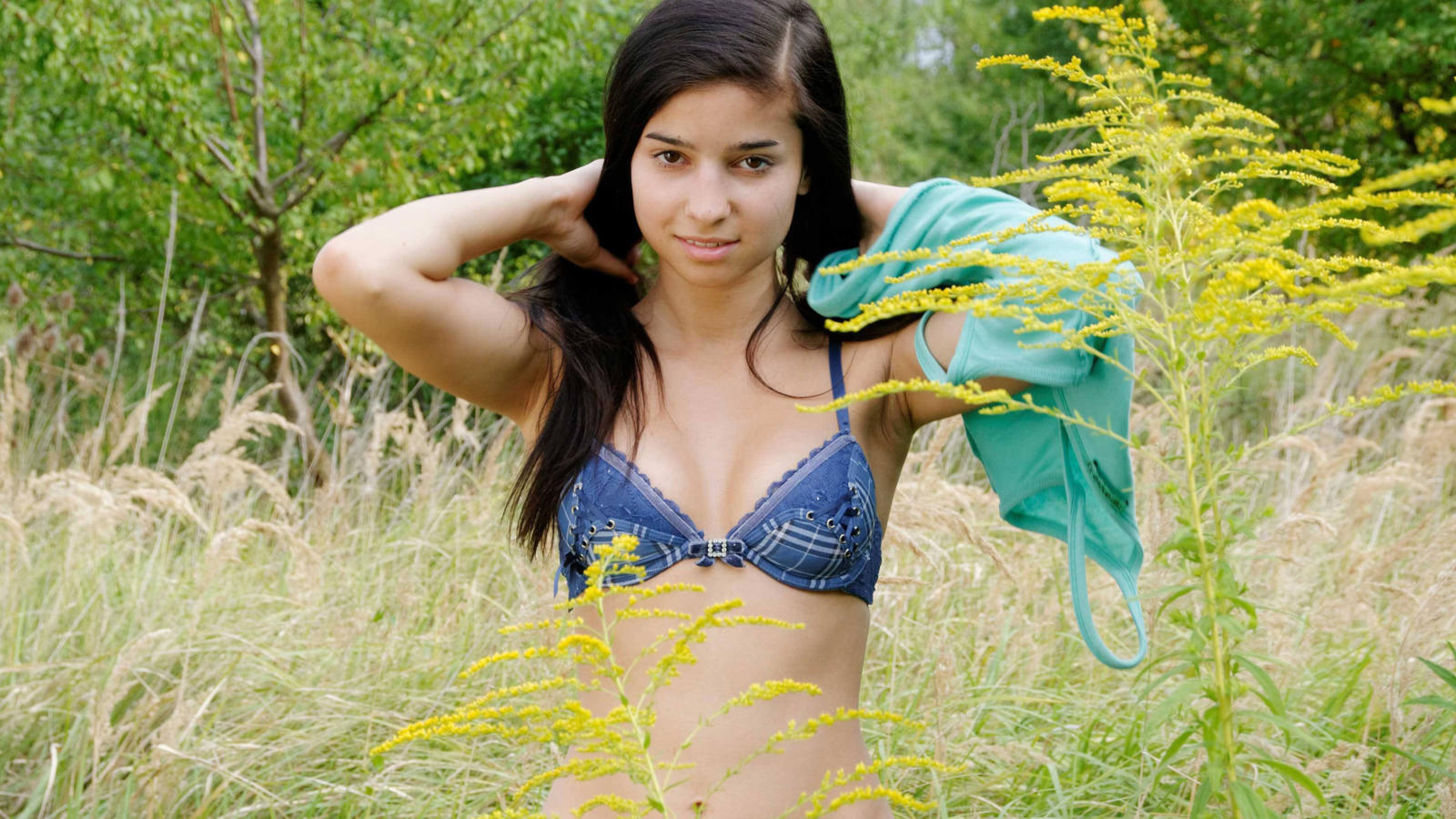 natalia lobbo, brunette, bra, outside, blue bra, lingerie