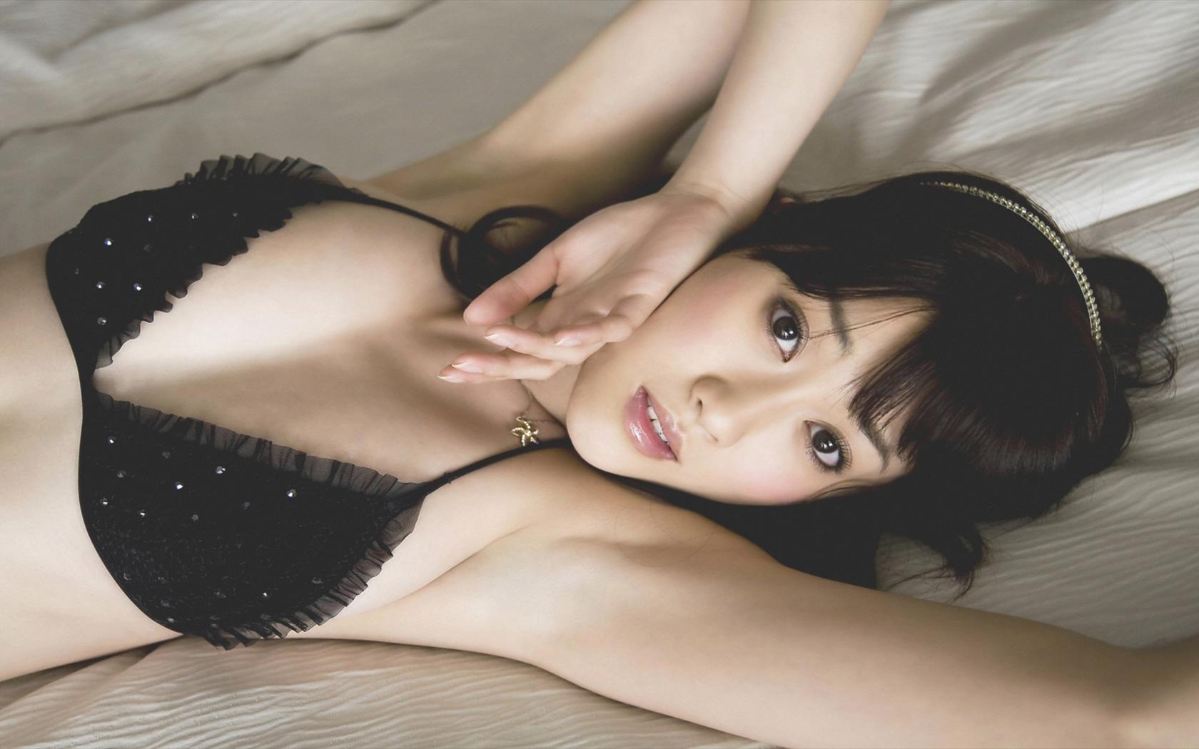 mikie hara, asian, hot, sexy, busty, distorted aspect ration