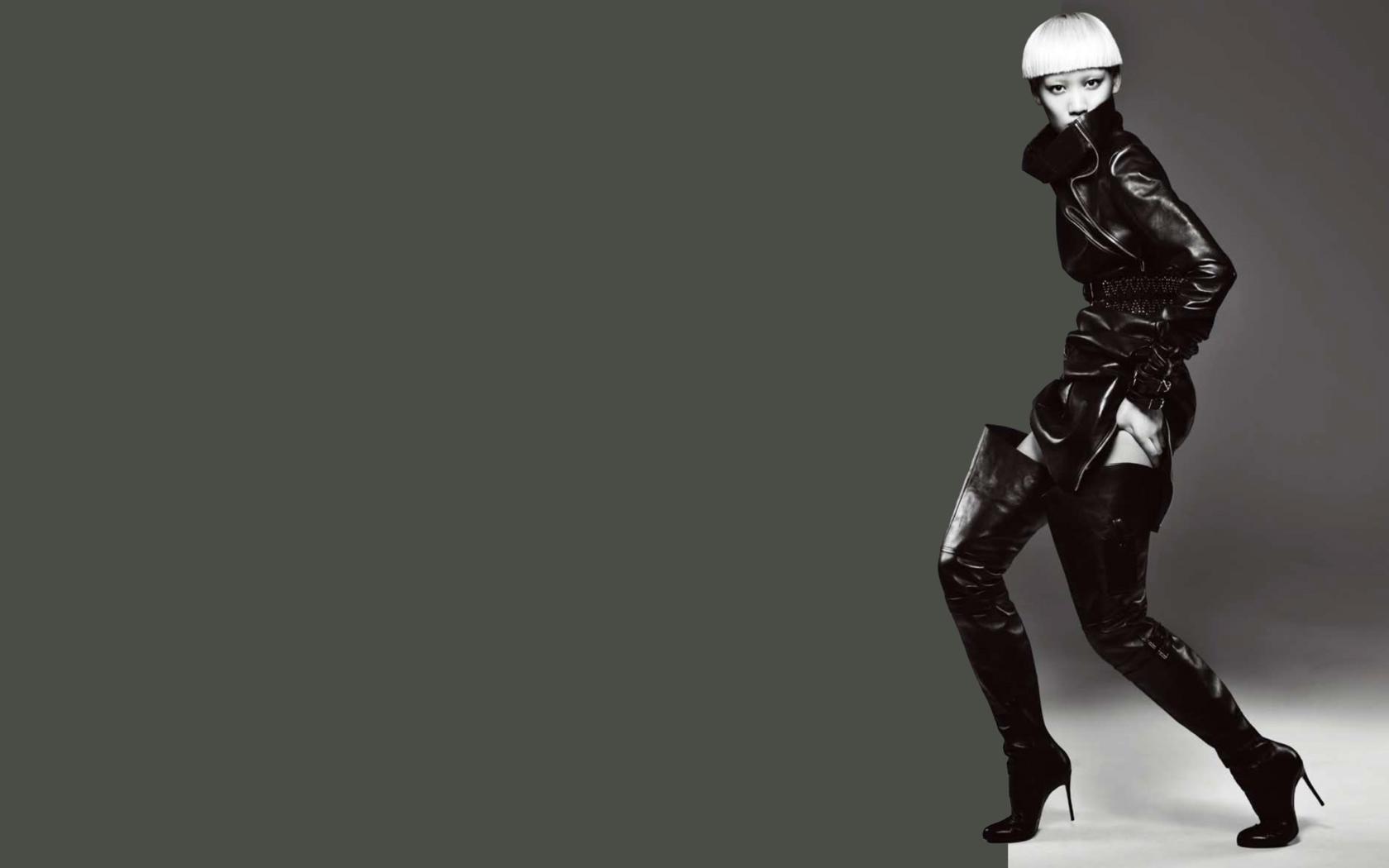 huan xiao meng, exotic, glamour, fashion, model, slim, chinese, sexy babe, short hair, posing, black, shiny, leather, hot, overknee, crotch boots, minimalist wall, own cut, fetish babe, black and white, b&w, babes in boots