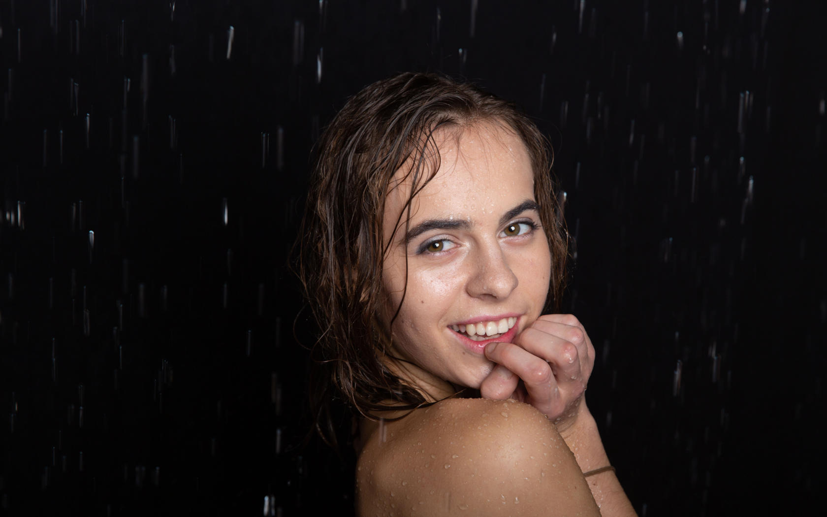 gracie, sexy, brunette, water, wet, smile