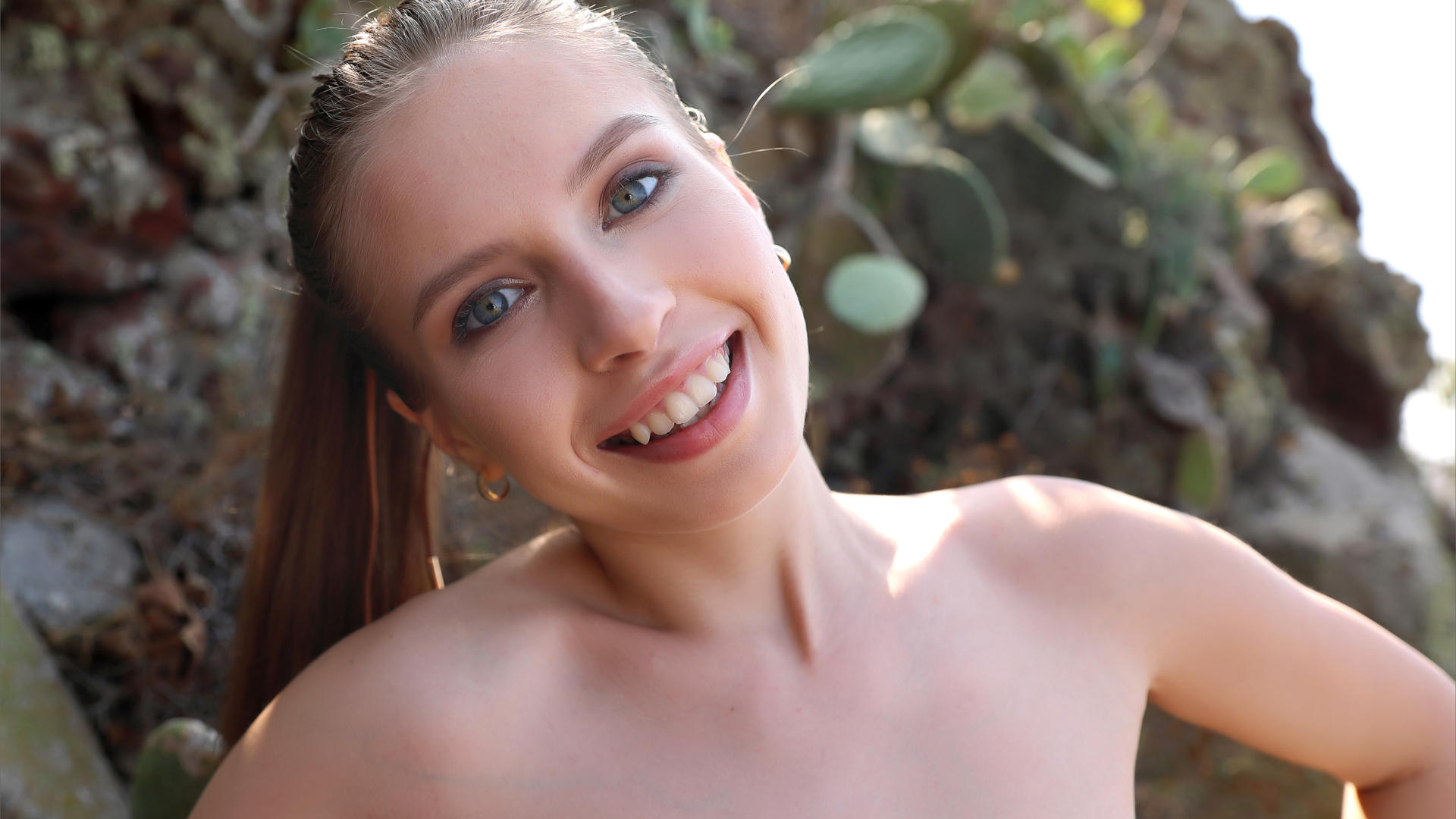 maleficent, sexy, babe, outdoors, smile, face, aristeia